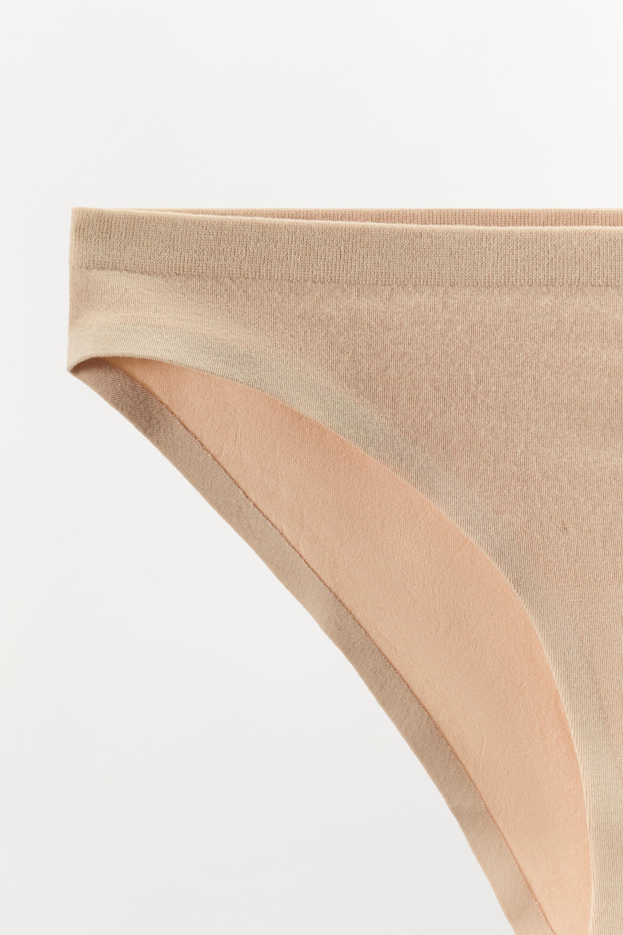 SEAMLESS PANTIES